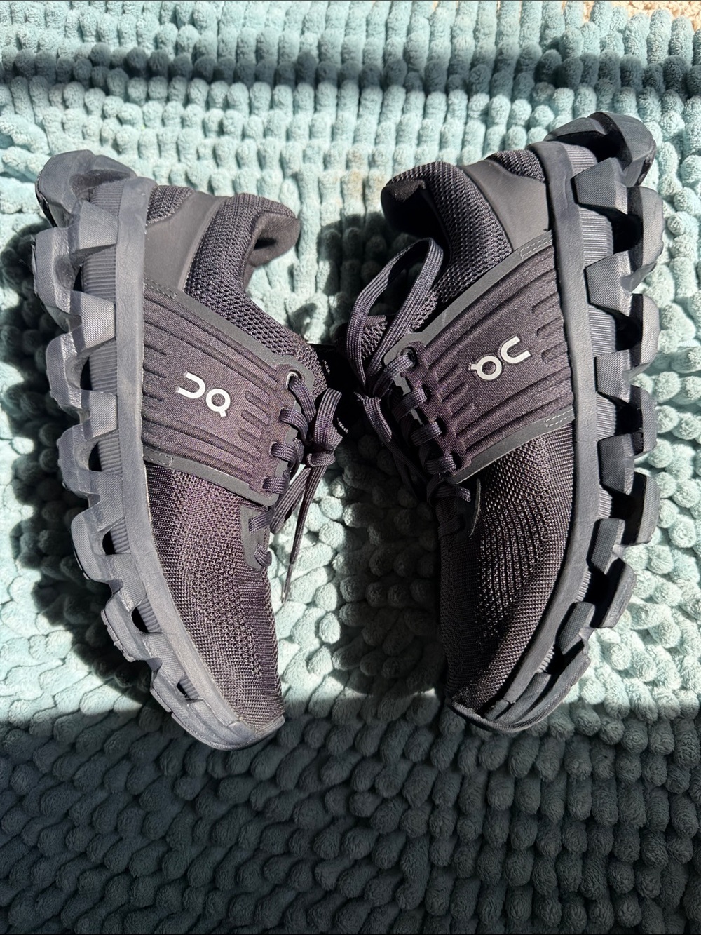 On Running Black woman’s Athletic Running Shoes - Picture 4 of 11